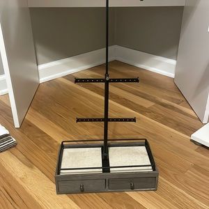 Jewelry stand